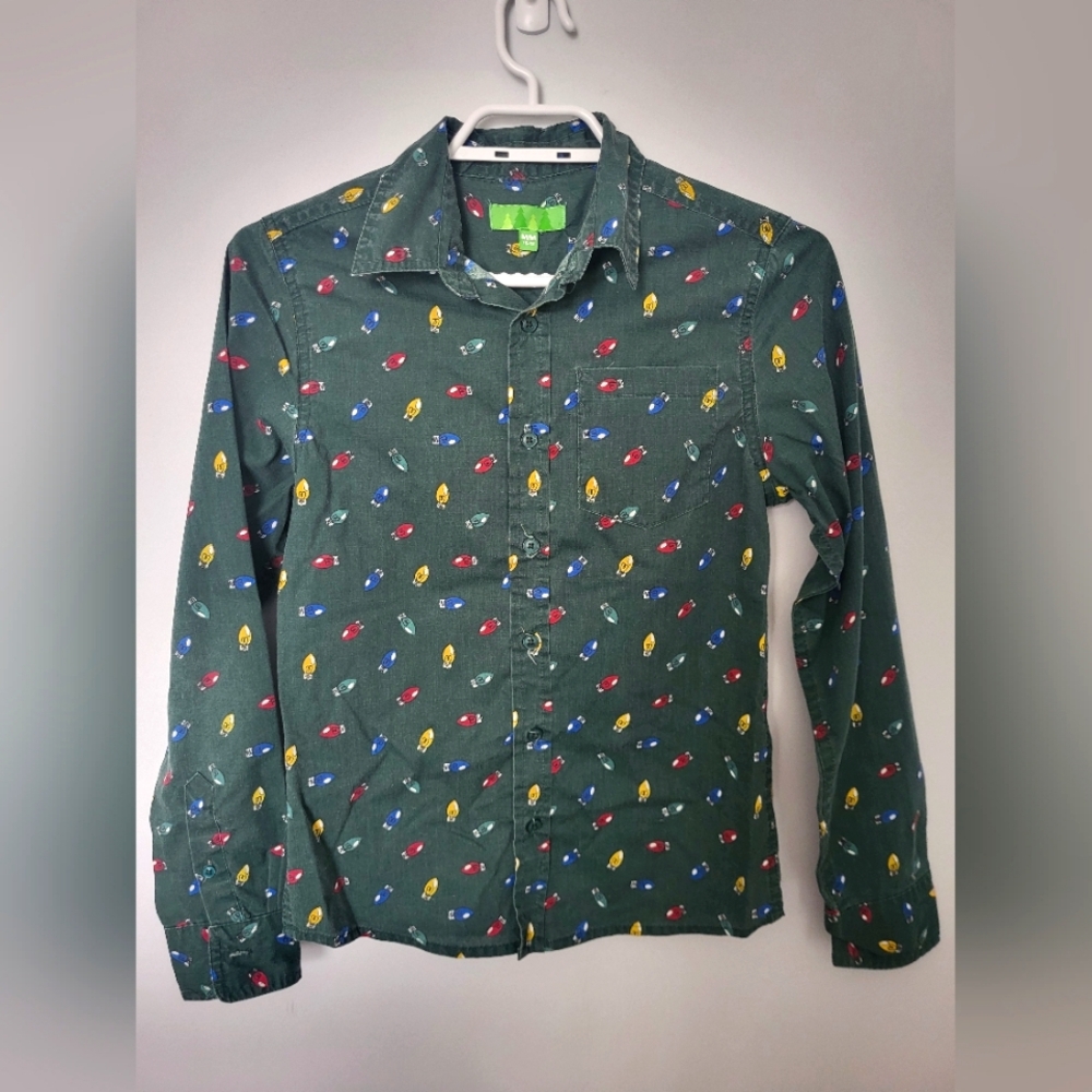 4 for $25 💥 Christmas button-up dress shirt, boys med 10-12